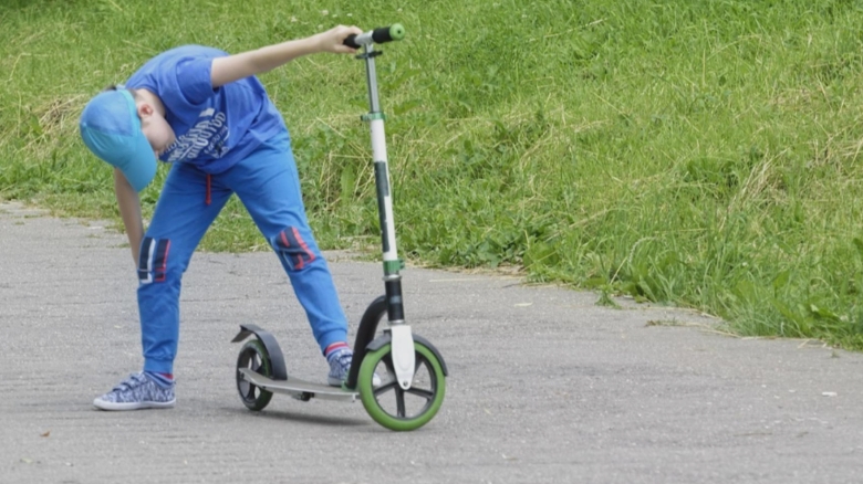 Un băiețel de 8 ani, în stare critică, după un incident cu trotineta electrică 1 copil de 8 ani in stare grava dupa un accident cu trotineta electrica 68b200e8e0d00