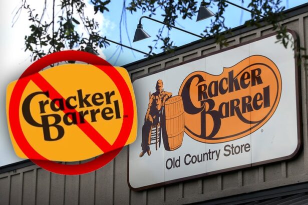 cracker barrel says theyre going back to old logo after backlash 68ae459eee29a