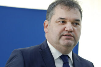 cseke attila anunta ca vor fi taiate 40 000 de posturi in administratia locala impactul financiar este de 22 miliarde de lei anual 689a49b1dea94