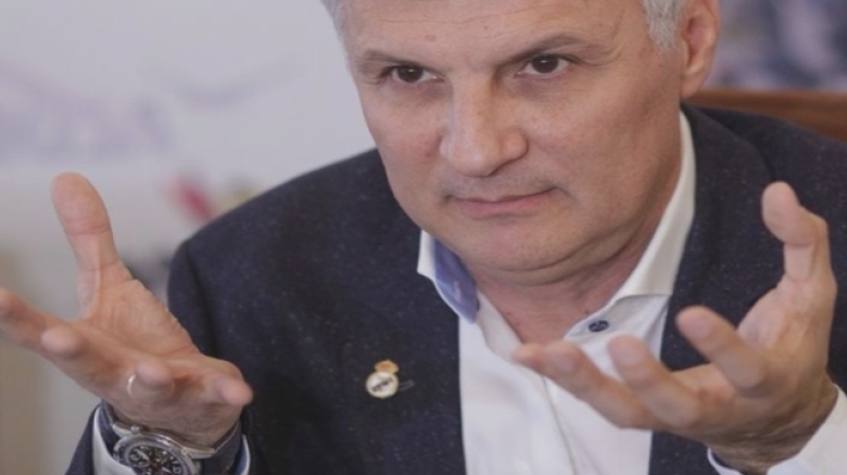 Daniel Zamfir denunță USR pentru invazia sinecuriștilor în Guvern și pentru obsesia lor de a se menține la putere 1 daniel zamfir ii acuza pe cei de la usr ca au umplut guvernul de sinecuristi si se tin cu dintii de scaune 68aee42b76644