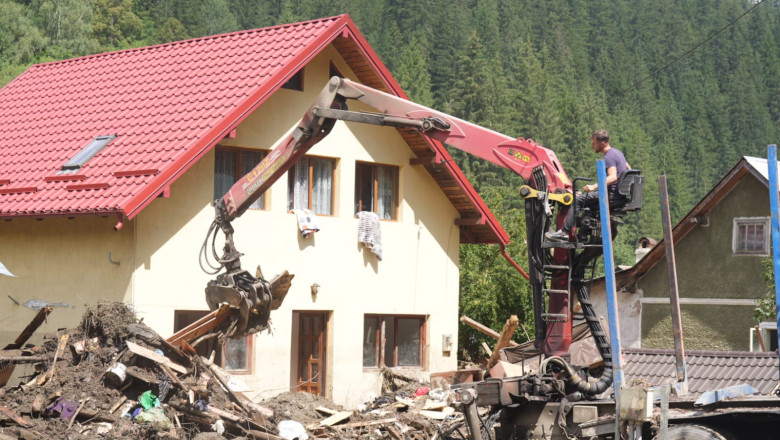 Importanța înregistrării prealabile pentru voluntarii care intervin în zonele afectate de inundații: clarificările Ministerului de Interne 1 de ce este nevoie ca voluntarii care ajung in zonele cu inundatii sa se inregistreze in prealabil precizarile ministerului de interne 688c7a50f0ea9