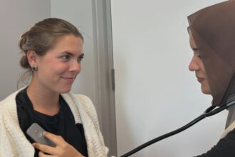 doctors develop ai stethoscope that can detect major heart conditions in 15 seconds 68b2c5974005b