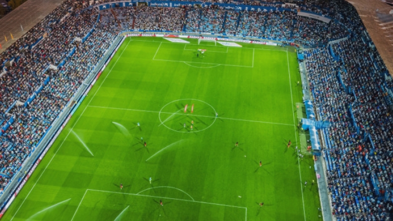 Echipa de fotbal interzice semințele de floarea-soarelui pe stadion pentru a asigura sănătatea spectatorilor 1 echipa de fotbal care interzice consumul de seminte de floarea soarelui pe stadion trebuie sa garantam sanatatea in tribune 68a76d09b2c65