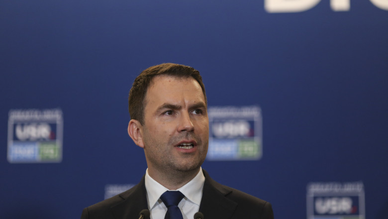 Drulă își exprimă dorința pentru o candidatură unitară în București: „Colaborarea dintre Primărie și premierul Bolojan ar fi benefică.” 1 exclusiv drula despre alegerile din bucuresti imi doresc o candidatura comuna vad o colaborare buna intre primarie si premierul bolojan 689ca9ebe0773