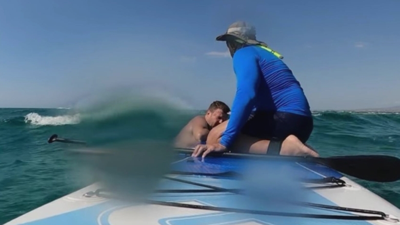 O familie română, salvată de la înec în Grecia, a trăit un moment de neuitat 1 familie de romani salvata de la inec in grecia intregul moment a fost filmat video 68a77ed4c9400