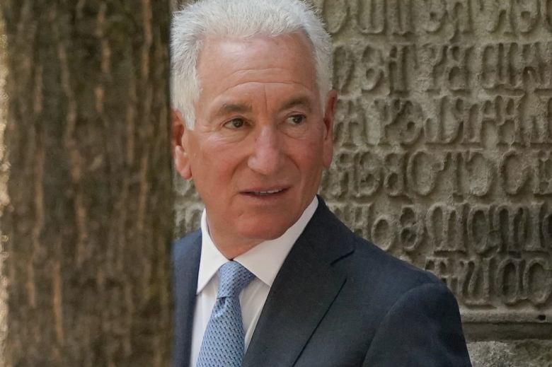 Franța îl convoacă pe ambasadorul american Charles Kushner în legătură cu acuzațiile de antisemitism 1 france summons us ambassador charles kushner over antisemitism allegations 68abe4c708e52