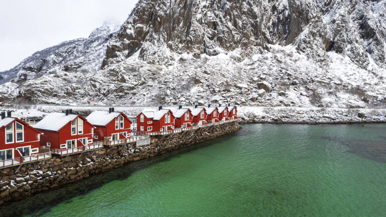 Insulele paradisiace ale lumii, amenințate de turismul necontrolat în apropierea Polului Nord 1 galerie foto cele mai frumoase insule din lume sunt in pericol turismul excesiv a ajuns aproape de polul nord 688f6cbd671ad