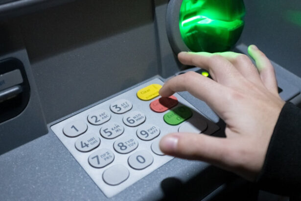 grecia bancile ar putea utiliza atm uri comune pentru a reduce costurile 6892d4f321a92