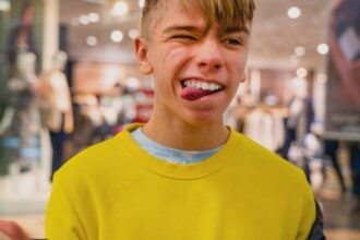 if a son has stopped respecting his parents hell do these 11 things without thinking twice 68b0bdb00cf00