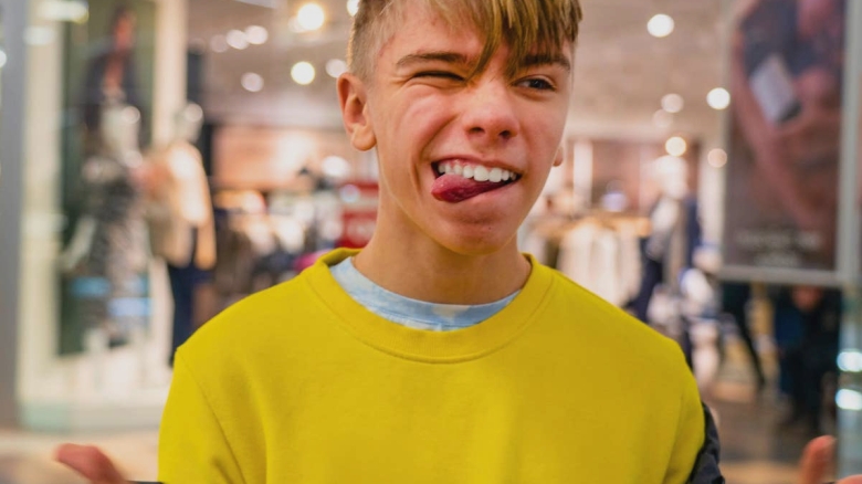 Când un fiu își pierde respectul față de părinți, va acționa astfel fără ezitare 1 if a son has stopped respecting his parents hell do these 11 things without thinking twice 68b0bdb00cf00