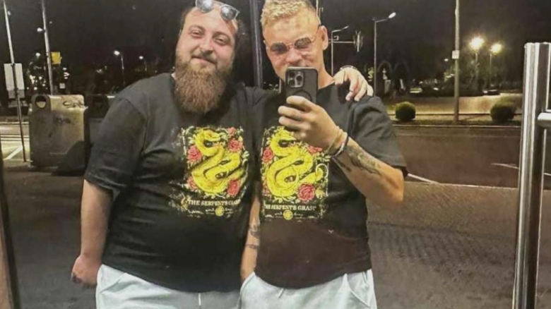 Un nou scandal lovește Biserica Ortodoxă: Doi preoți surprinși în ipostaze controversate la bară 1 inca un scandal zguduie biserica ortodoxa doi preoti filmati intre liniute si dans la bara 68ac7b485fff6