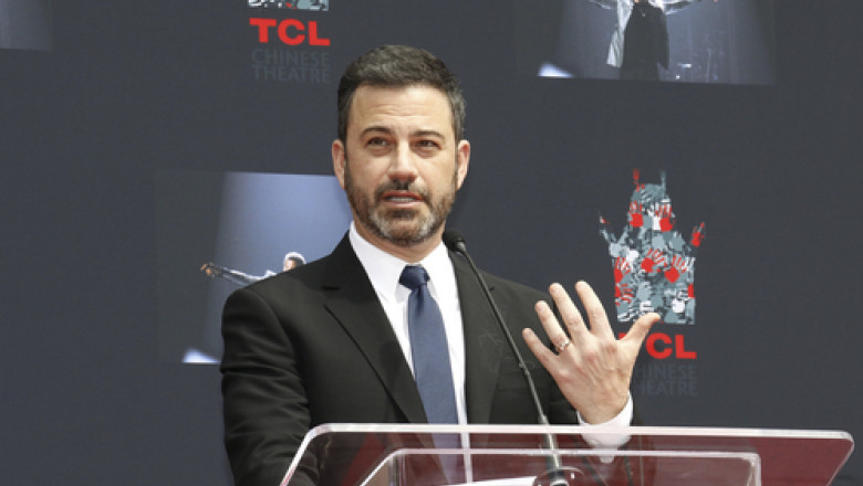 Jimmy Kimmel devine cetățean italian, răspunzând întoarcerii lui Trump la conducerea SUA: „E mai grav decât ne-am anticipat.” 1 jimmy kimmel a obtinut cetatenia italiana ca reactie la revenirea lui trump la presedintia sua e mai rau decat ne am imaginat 689cc520bb8a4