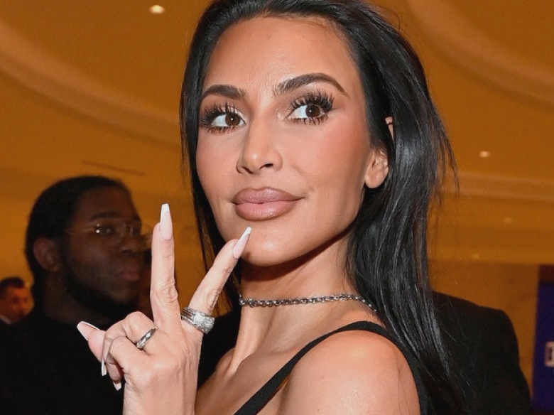 Kim Kardashian a susținut examenul de barou în California și așteaptă cu nerăbdare rezultatele 1 kim kardashian took california bar exam and awaits results 68b0e1f8a2a47