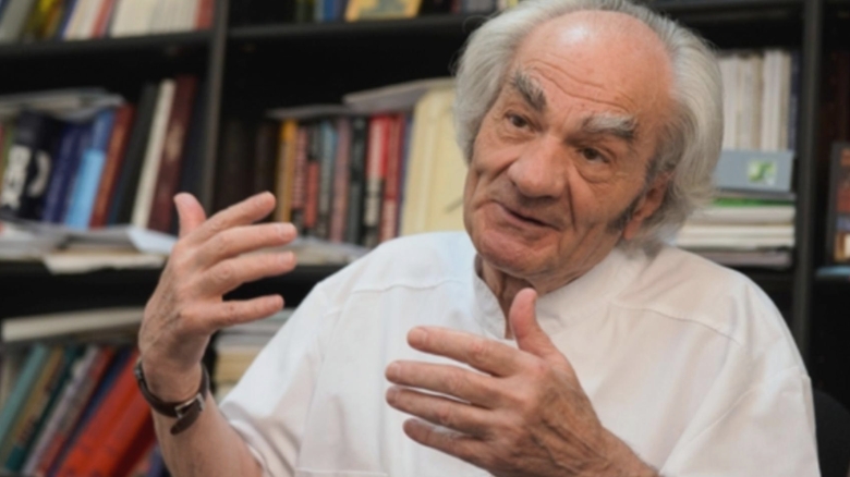 Leon Dănăilă dezvăluie secretul unui desert esențial pentru sănătatea creierului. O porție zilnică sprijină bunăstarea mentală 1 leon danaila despre singurul desert benefic pentru creier consumul zilnic ajuta la pastrarea sanatatii mintale 68ad683321bb8