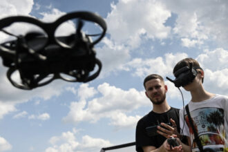 lituania va antrena copii in utilizarea dronelor pentru a contracara amenintarea rusiei instructia va incepe cu copii de 8 10 ani 689d8586ade42