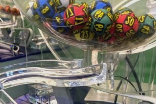 loto duminica 17 august 2025 peste 563 milioane de euro reportul la joker la 6 49 se pot castiga peste 425 milioane de euro 68a18c4fcf950