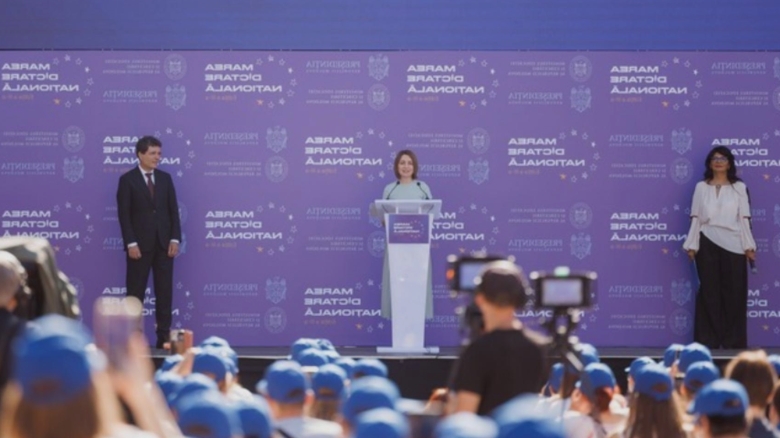 Maia Sandu la „Marea Dictare Națională” din Chișinău: „Limba română, legătura vie între cele două maluri ale Prutului.” 1 maia sandu la marea dictare nationala din chisinau limba romana punte intre cele doua maluri ale prutului 68b413e608210