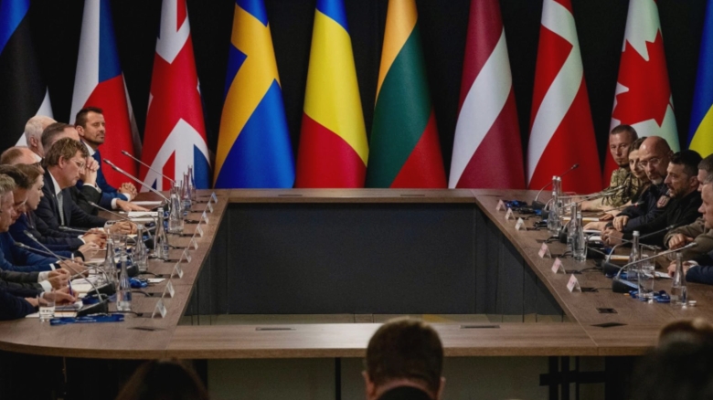 Ministrul Apărării: „Ne vom menține sprijinul pentru Ucraina până la atingerea unei păci echitabile și durabile.” 1 ministrul apararii vom continua sa fim alaturi de ucraina pana la obtinerea unei paci juste si durabile 68ac0f0b7e116