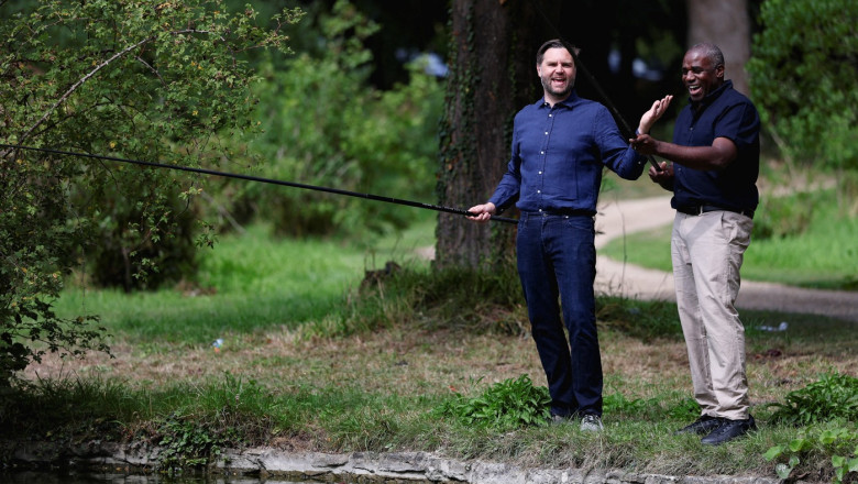 Ministrul britanic de externe își recunoaște greșeala după o partidă de pescuit ilegal alături de JD Vance 1 ministrul britanic de externe s a autodenuntat dupa ce a pescuit fara licenta cu jd vance 689cabfcee0d8