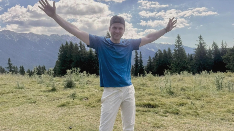 Ministrul care a transformat energia în cenușă, aventură pe cărările montane. Burduja se inspiră din acțiunile lui Nicușor Dan 1 ministrul care a facut energia praf descult prin munti burduja ia exemplul lui nicusor dan 68abf526f16f6