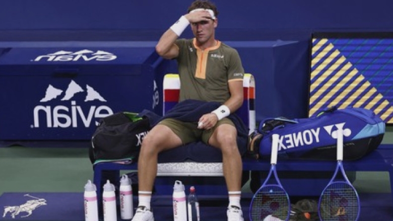 Aromele de canabis creează disconfort pentru jucătorii de la US Open: „E frustrant să te concentrezi când cineva fumează marijuana în apropiere.” 1 mirosul de canabis le face probleme jucatorilor de la us open este enervant sa joci si cineva sa fumeze marijuana la cativa metri 68b016ba16db6