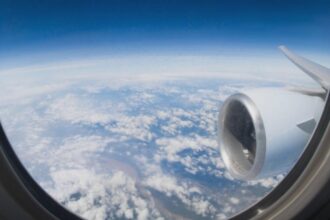 momente de panica in aer un boeing 777 a aterizat de urgenta in siberia din cauza unei defectiuni la motoare 68ad92e33145e