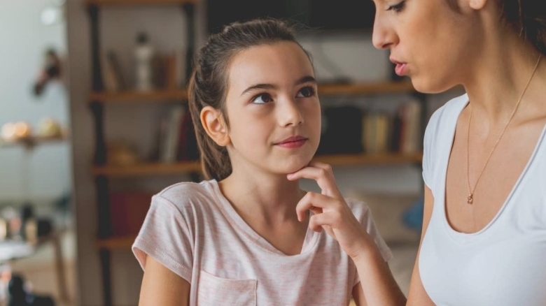 Mame care cresc fiice încrezătoare prin metode subtile: 8 obiceiuri distincte 1 moms who raise quietly confident daughters do 8 things differently 68afa42faba92