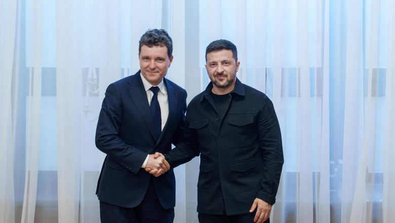 Nicușor Dan a purtat o discuție telefonică cu Volodimir Zelenski. Liderul român se va deplasa la Kiev în această toamnă 1 news alert nicusor dan a vorbit la telefon cu volodimir zelenski seful statului va merge la kiev in aceasta toamna 689b5e0f61794