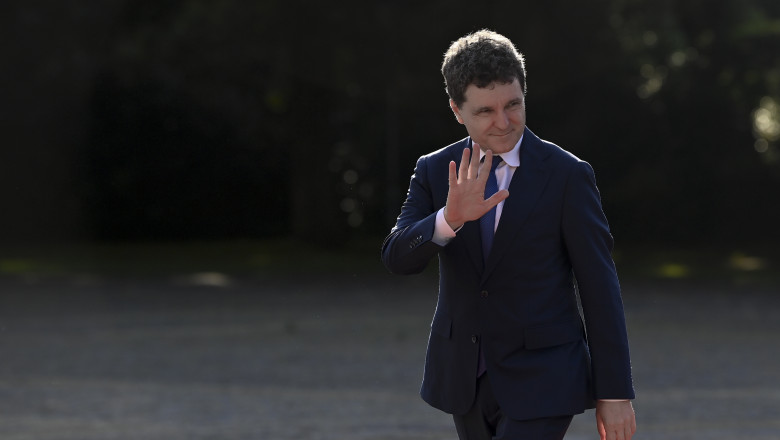 Nicușor Dan, misterul absenței de la ultimele omagii aduse lui Ion Iliescu. Ce a făcut președintele în ziua înmormântării? 1 nicusor dan marele absent de la inmormantarea lui ion iliescu unde a fost presedintele in timpul funeraliilor 6894771c1a783