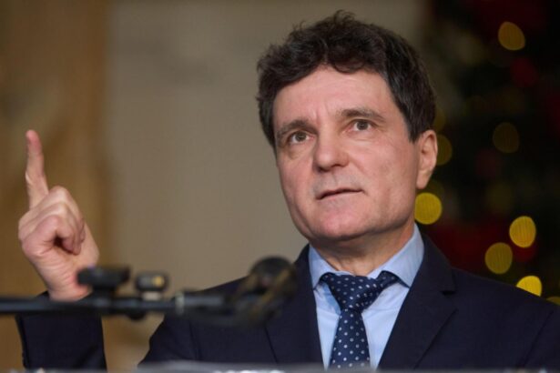 nicusor dan si a rupt pingelele la o nunta in tancabesti video 68a479a8c181c