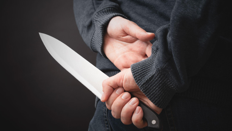 Violentă dramă în Argeș: Soțul a atacat-o pe femeia de 76 de ani cu un cuțit 1 nou caz de violenta domestica o femeie de 76 de ani din arges a fost injunghiata de sotul ei 6895dc8a822d0