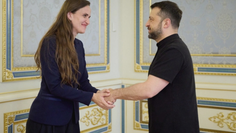 Oana Țoiu: România promovează soluțiile de negociere pentru oprirea conflictului din Ucraina 1 oana toiu romania sustine varianta negocierilor bazate pe incetarea focului in ucraina 68a23db6cf290