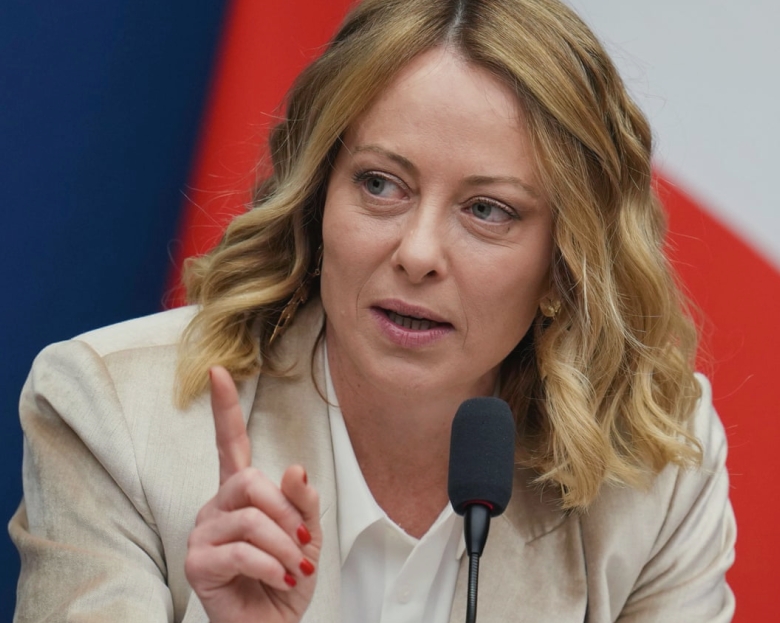 Indignare în Italia față de un site cu conținut pornografic care utilizează imagini manipulate ale femeilor celebre 1 outrage in italy over pornographic website with doctored images of prominent women 68b07438aa44a