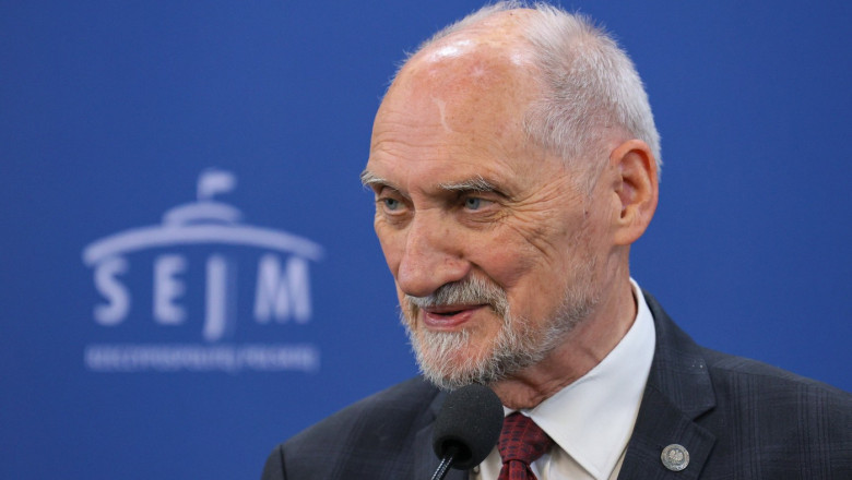 Parlamentul polonez a decis să elimine imunitatea fostului ministru al Apărării, Antoni Macierewicz. Care sunt acuzațiile aduse acestuia? 1 parlamentul polonez a votat pentru ridicarea imunitatii fostului ministru al apararii antoni macierewicz ce i se imputa acestuia 68935b82e2d13