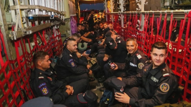 Pompierii români se alătură luptei împotriva incendiilor de pădure în Galicia, Spania 1 pompierii romani trimisi in spania pentru a sprijini lupta cu incendiile de padure din galicia 68a6c40de2761