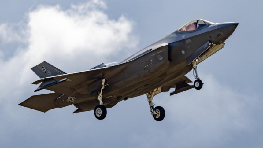Presa din Statele Unite: Partenerii europeni solicită Americii să desfășoare avioane F-35 în România pentru a întări securitatea Ucrainei 1 presa americana aliatii europeni vor ca sua sa trimita in romania avioane f 35 ca parte a garantiilor de securitate pentru ucraina 68a6b13dbb08a