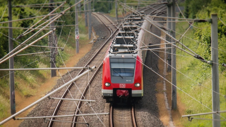 Liderul ARF propune o strategie inovatoare pentru a ajuta CFR și Transferoviar să depășească problemele financiare 1 presedintele arf vine cu o solutie pentru ca cfr si transferoviar sa iasa din datorii 68ac6b2c79964