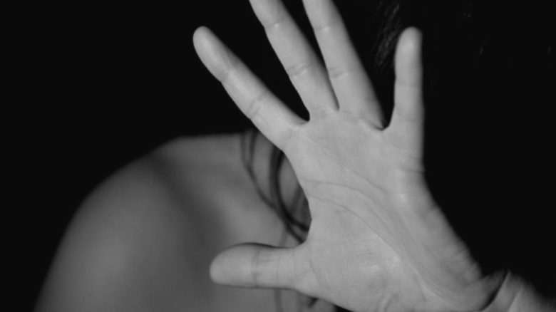 Cadre didactice în arest după abuzuri repetate asupra unei eleve de 14 ani 1 profesor de religie retinut dupa ce a violat si batut in repetate randuri o eleva victima are 14 ani 68a69b957f911