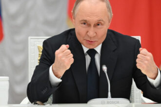 putin il lauda pe trump inainte de intalnirea din alaska administratia lui depune eforturi sustinute 689de92b1ac7b