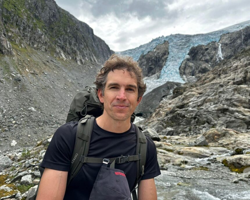 Salvatorii din Norvegia reîncep căutările pentru jurnalistul dispărut în sălbăticie 1 rescuers in norway resume search for journalist missing in wilderness 68920922b746a
