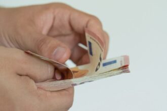 romania in topul tarilor cu cea mai mare inflatie eliminarea plafonarii energiei a dus la facturi duble 68a6ebbae546c