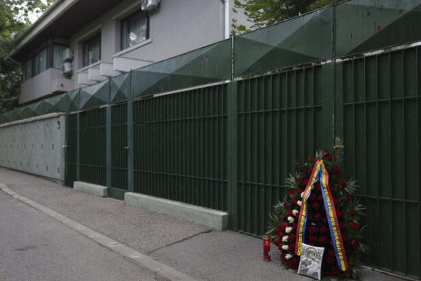 romanii ii pot aduce un ultim omagiu lui ion iliescu programul ceremoniilor stabilite de guvern in cadrul funeraliilor de stat 6892d6e0f2a38