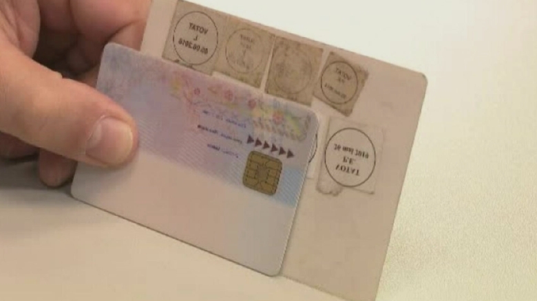 Românii sunt obligați să-și actualizeze buletinele pentru a călători în Uniunea Europeană: informații importante și data limită 1 romanii trebuie sa si schimbe buletinele vechi pentru a putea calatori in ue termen limita si detalii esentiale 68acaa6a6be6d