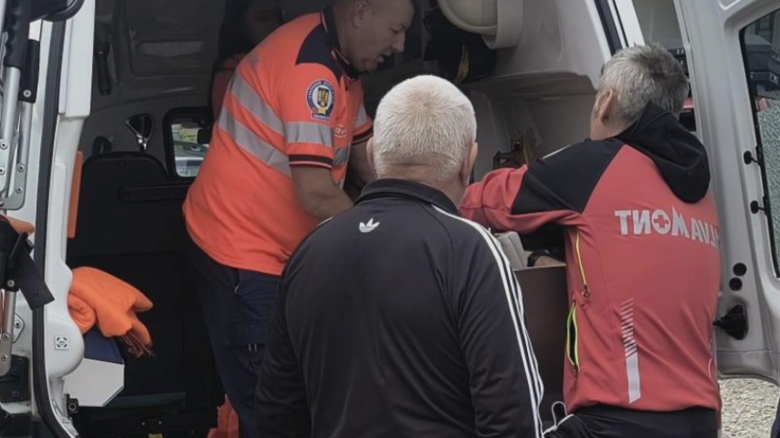 Salvarea a șapte ucraineni din inima Munților Maramureșului de către echipele de salvamont 1 sapte ucraineni au fost salvati din muntii maramuresului de catre salvamontisti 68aa044fab454