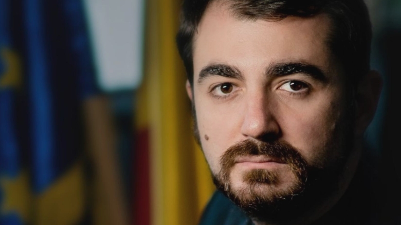 Controversă pe Pilonul 2: Reziștii atacă premierul. Năsui: „Sunt uluit de minciunile rostite de Bolojan.” 1 scandal pe pilonul 2 rezistii sar la gatul premierului nasui sunt bulversat de toate minciunile pe care le zice bolojan 68a8b9ae52274