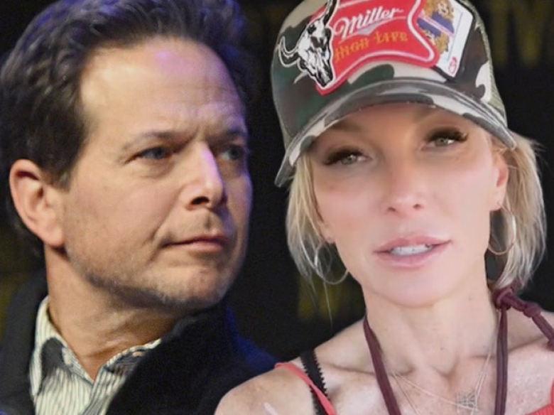 Scott Wolf, asaltat de apeluri și mesaje după ce Kelley a publicat numărul său de telefon online 1 scott wolf flooded with calls texts after kelley posts his number online 68b0a5c815c34