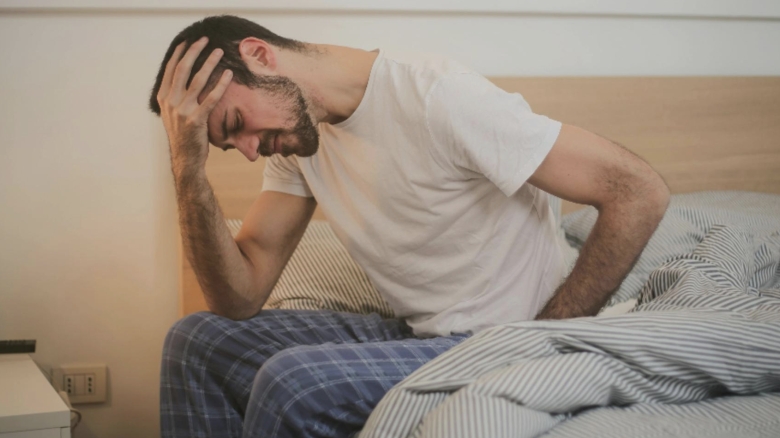 Semnele unei afecțiuni hepatice: Cum să recunoști problemele ficatului tău și ce măsuri să iei pentru a-l revitaliza 1 simptome ale unui ficat bolnav cum iti dai seama ca ai afectat acest organ si ce trebuie sa faci pentru refacerea lui 68a36a0d3aad7