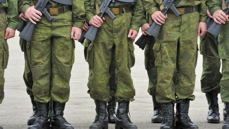 Națiunea în conflict se confruntă cu o criză militară din cauza declinului natalității: cu 20% mai puțini soldați față de acum șase ani 1 tara aflata in razboi a carei armata sufera din cauza natalitatii scazute are cu 20 mai putini militari decat acum sase ani 6899acb5ec81e