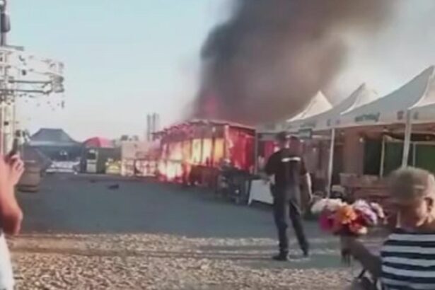 terasa mistuita de flacari la un balci explozie uriasa 68b42ff922064