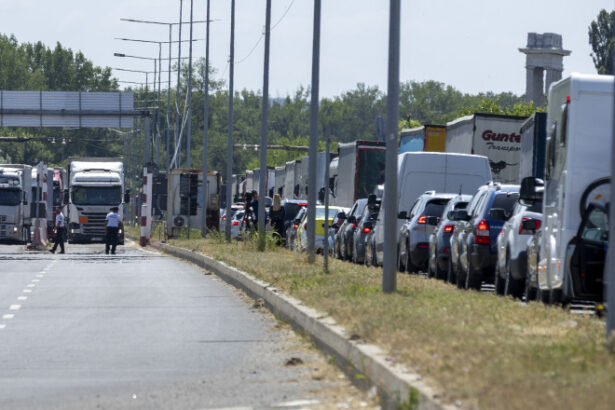 trafic intens pe podul prieteniei de la giurgiu ce rute alternative au soferii romani care merg in bulgaria pentru a evita aglomeratia 68907f840851b